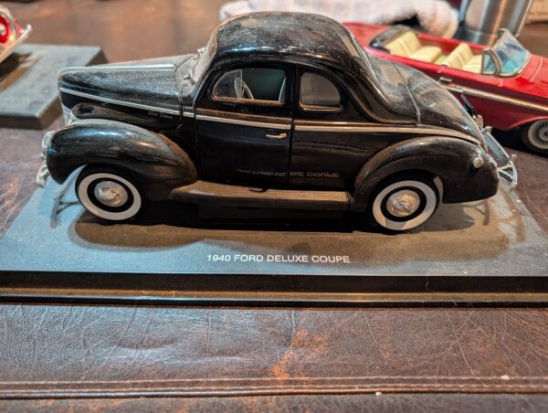 Keenan Elliott antique auction 8-29-2026